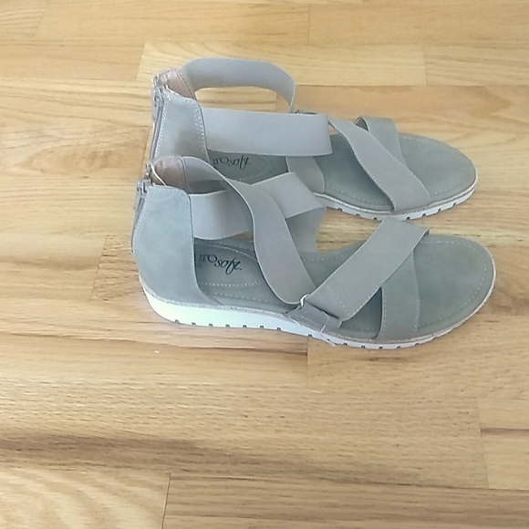 Softspots Shoes - Softspots elastic and faux leather low wedge comfort sandles